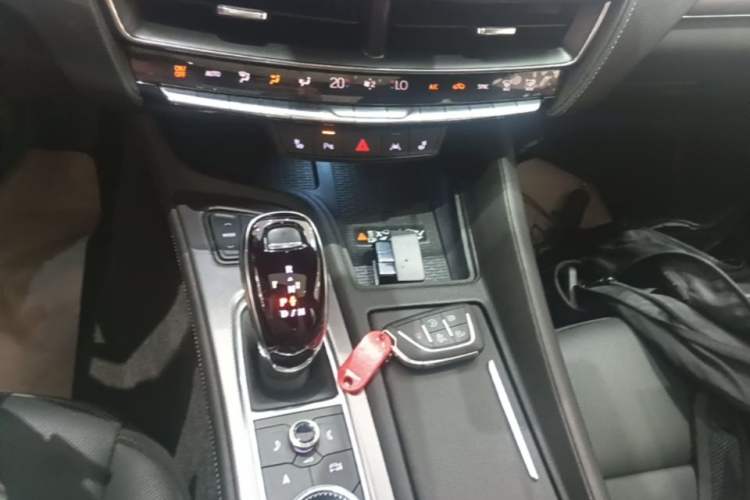 Used Cadillac CT5 2024 28T Luxury Pro Trim Gear Lever