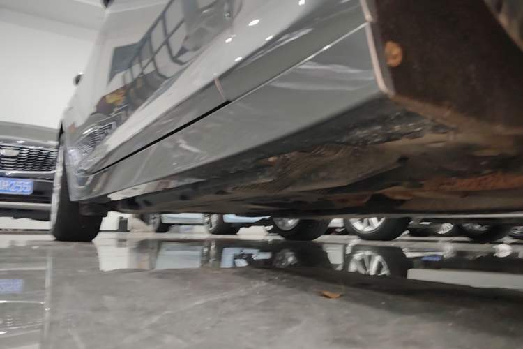 Used Cadillac CT5 2024 28T Luxury Pro Trim Right Side Sill