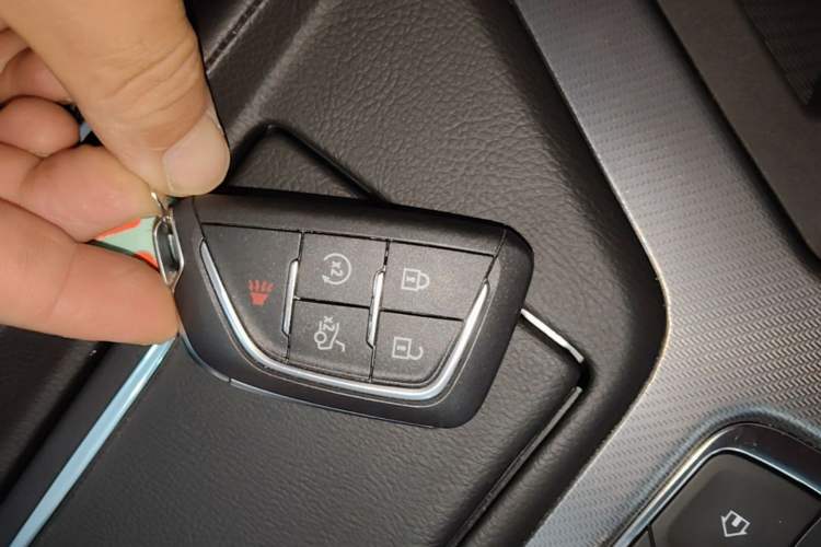 Used Cadillac CT5 2024 28T Luxury Pro Trim Vehicle Key
