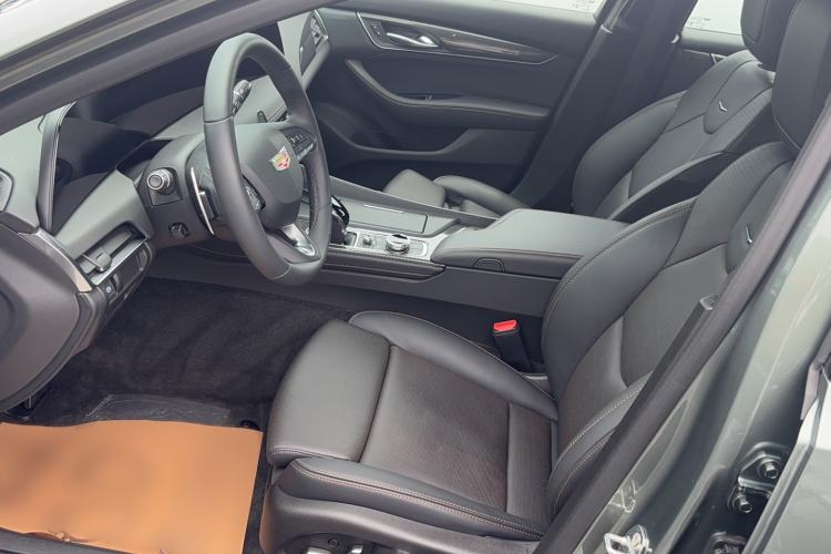 Used Cadillac CT5 2024 28T Platinum Edition Interior 1