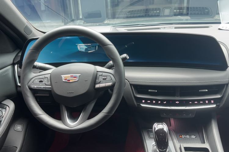 Used Cadillac CT5 2024 28T Luxury Pro Trim Interior 3