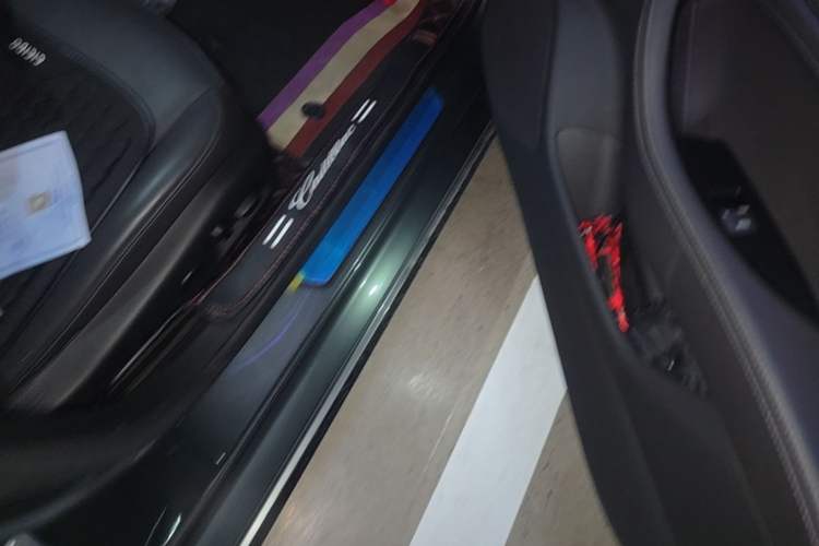 Used Cadillac CT5 2024 28T Prestige Edition Right Side Sill