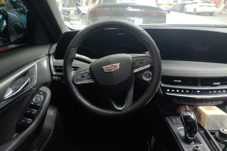 Used Cadillac CT5 2024 28T Prestige Edition Steering Wheel