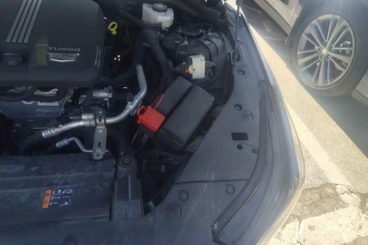 Used Cadillac CT5 2024 28T Prestige Edition Engine Bay Left