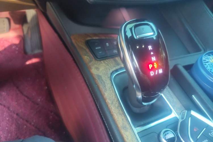 Used Cadillac CT5 2024 28T Prestige Edition Gear Lever