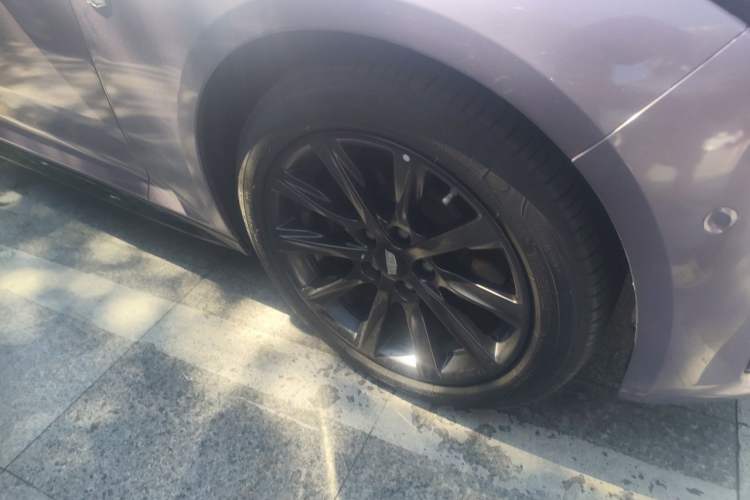Used Cadillac CT5 2024 28T Prestige Edition Right Front Wheel Hub