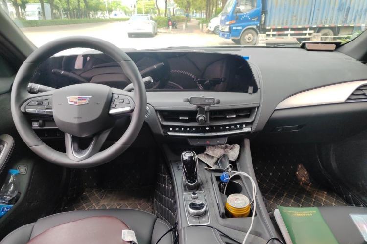 Used Cadillac CT5 2024 28T Luxury Version Center Console