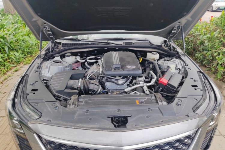 Used Cadillac CT5 2024 28T Luxury Version Engine Bay