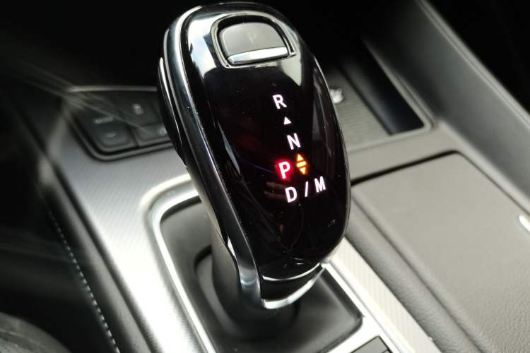 Used Cadillac CT5 2024 28T Prestige Edition Gear Lever