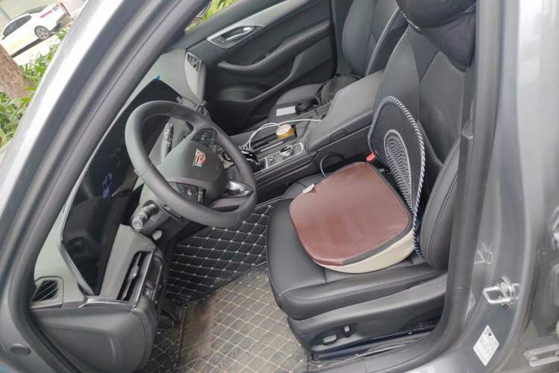 Used Cadillac CT5 2024 28T Luxury Version Left Front Seat