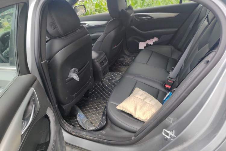 Used Cadillac CT5 2024 28T Luxury Version Left Rear Seat