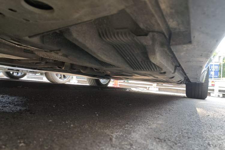 Used Cadillac CT5 2024 28T Luxury Pro Trim Left Side Sill