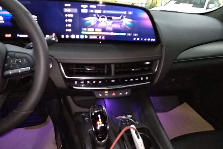 Used Cadillac CT5 2024 28T Luxury Pro Trim Audio And AC Panel