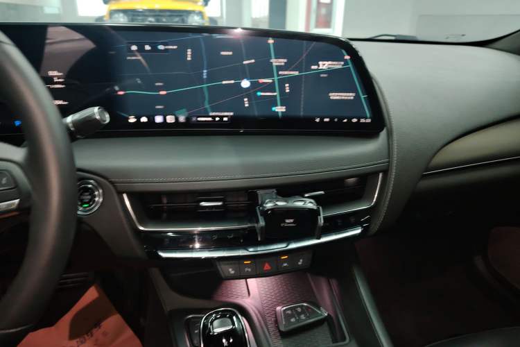 Used Cadillac CT5 2024 28T Luxury Pro Trim Audio And AC Panel