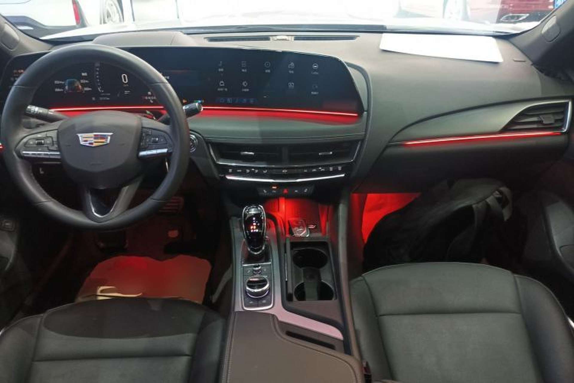 Used Cadillac CT5 2024 28T Luxury Pro Trim Center Console