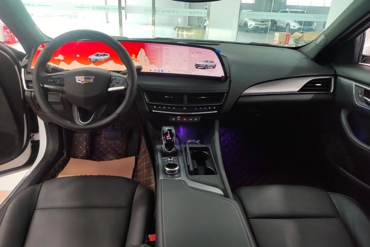 Used Cadillac CT5 2024 28T Luxury Pro Trim Center Console