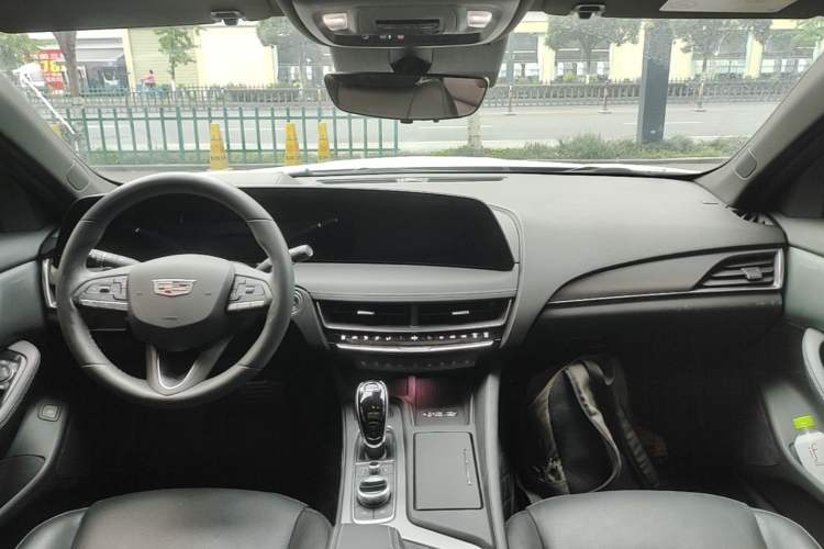 Used Cadillac CT5 2024 28T Prestige Edition Center Console