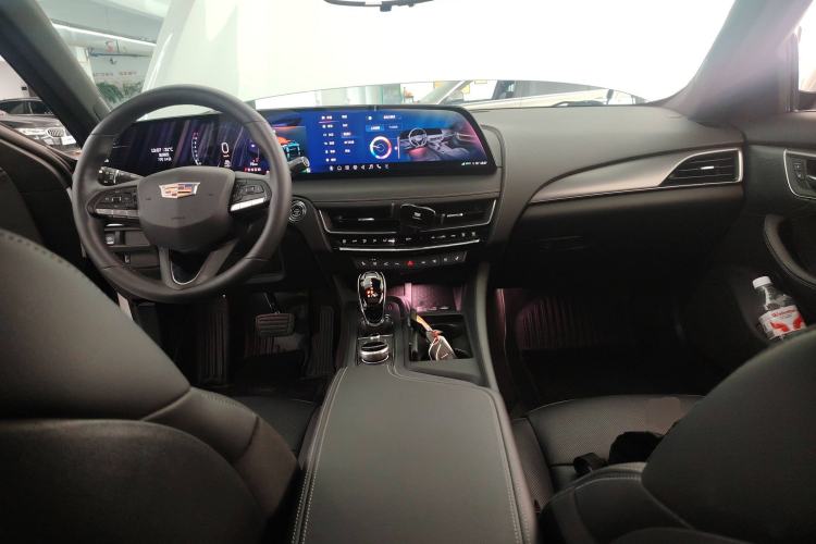 Used Cadillac CT5 2024 28T Prestige Edition Center Console