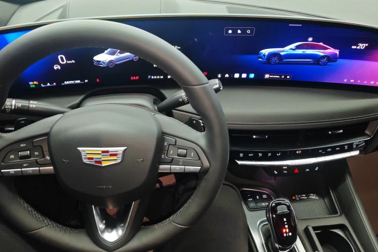 Used Cadillac CT5 2024 28T Luxury Pro Trim Center Console