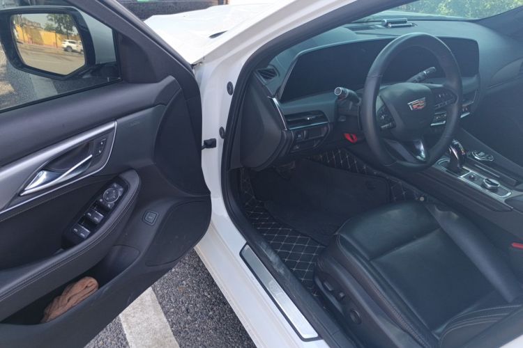 Used Cadillac CT5 2024 28T Luxury Pro Trim Driver Seat