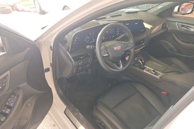 Used Cadillac CT5 2024 28T Luxury Pro Trim Driver Seat