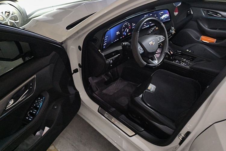 Used Cadillac CT5 2024 28T Luxury Pro Trim Driver Seat