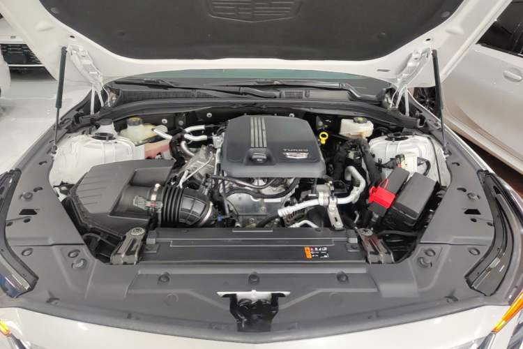 Used Cadillac CT5 2024 28T Luxury Pro Trim Engine Bay