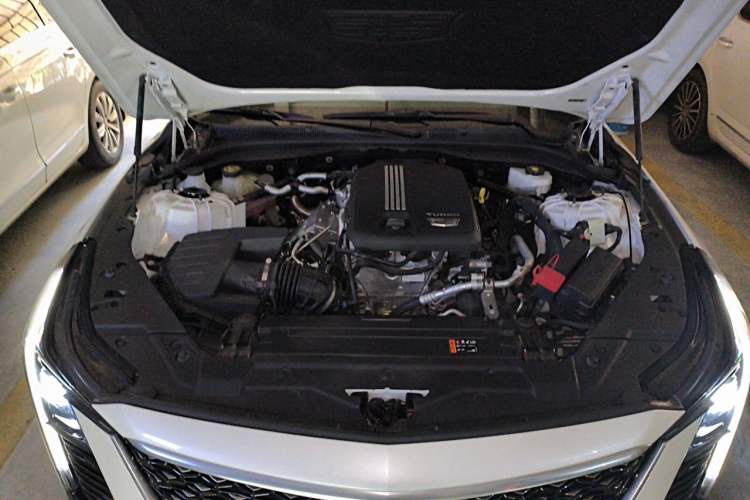 Used Cadillac CT5 2024 28T Luxury Pro Trim Engine Bay