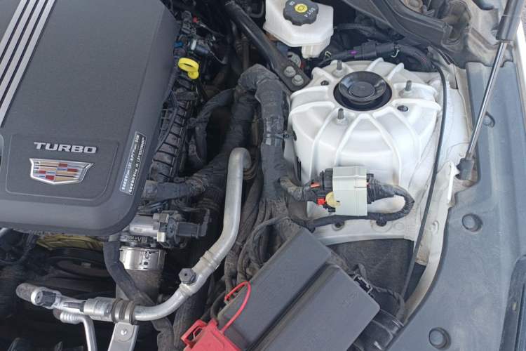 Used Cadillac CT5 2024 28T Luxury Pro Trim Engine Bay Left
