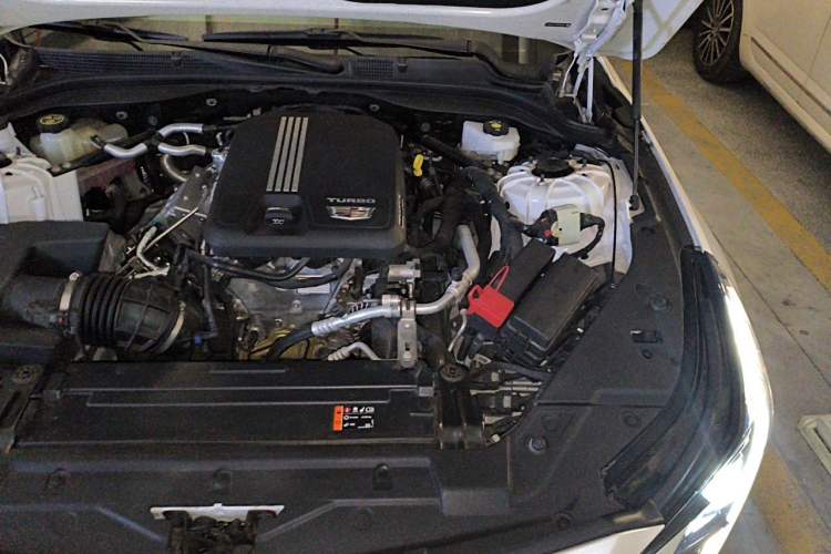 Used Cadillac CT5 2024 28T Luxury Pro Trim Engine Bay Left