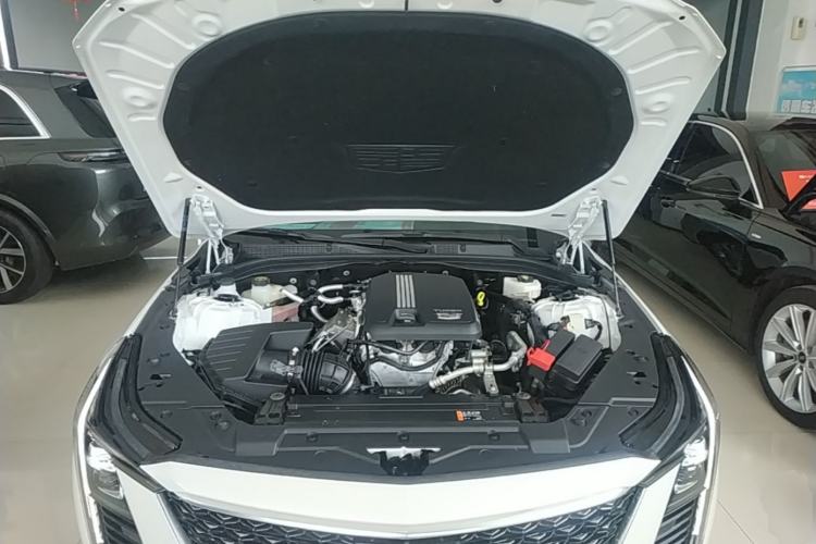 Used Cadillac CT5 2024 28T Luxury Pro Trim Engine Bay