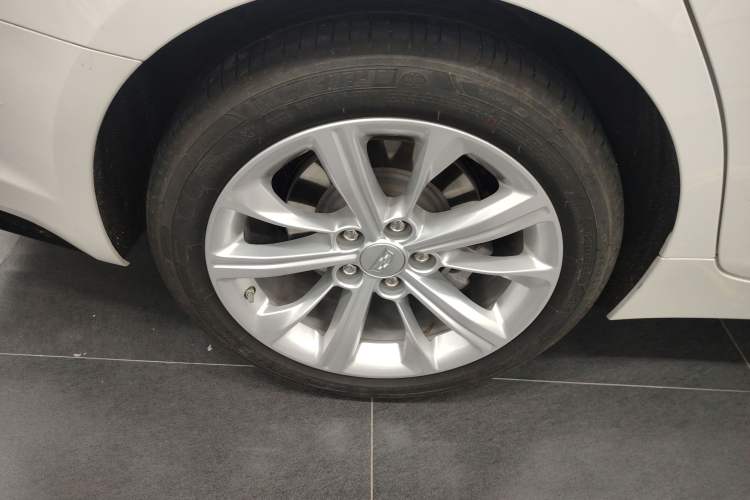 Used Cadillac CT5 2024 28T Luxury Pro Trim Exterior 5