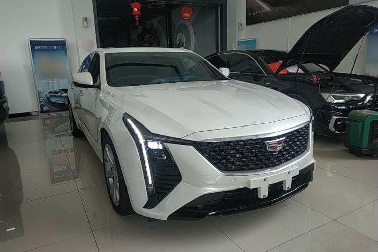 Used Cadillac CT5 2024 28T Luxury Pro Trim Front Right 45 Deg
