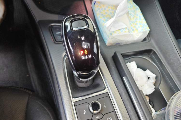 Used Cadillac CT5 2024 28T Luxury Pro Trim Gear Lever