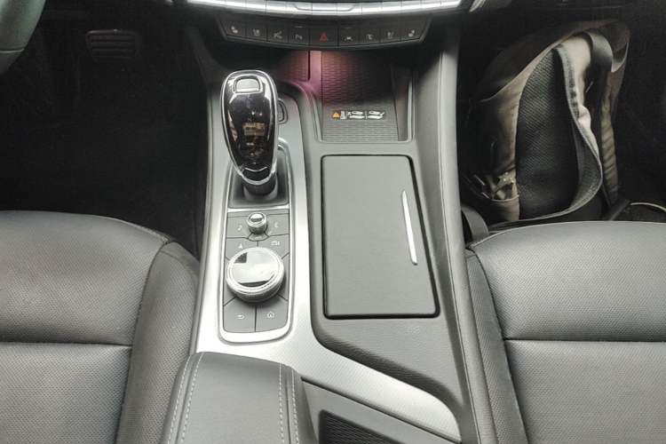 Used Cadillac CT5 2024 28T Prestige Edition Gear Lever