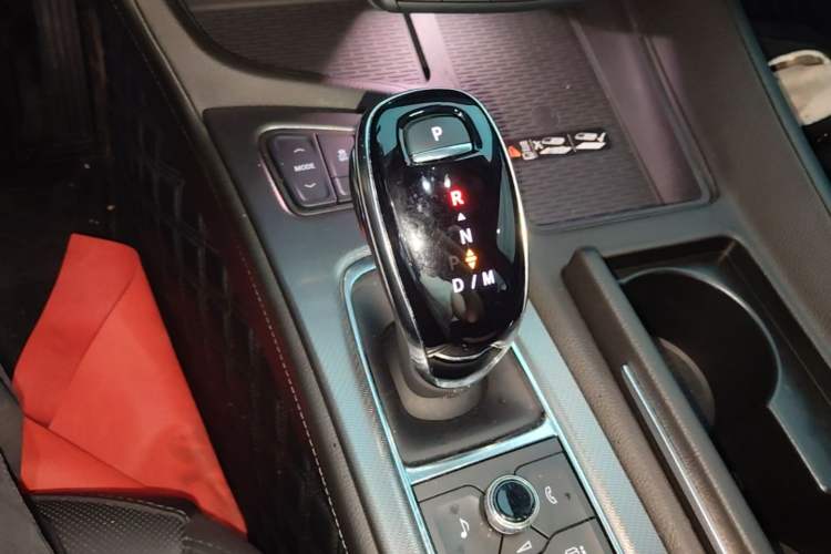 Used Cadillac CT5 2024 28T Luxury Pro Trim Gear Lever