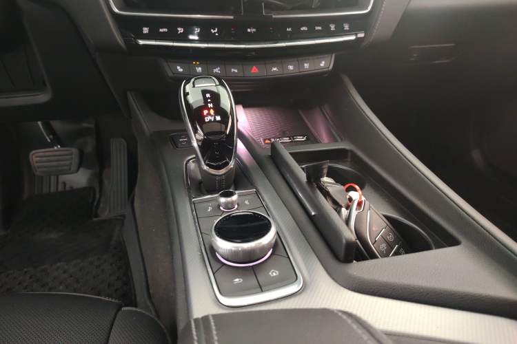 Used Cadillac CT5 2024 28T Prestige Edition Gear Lever