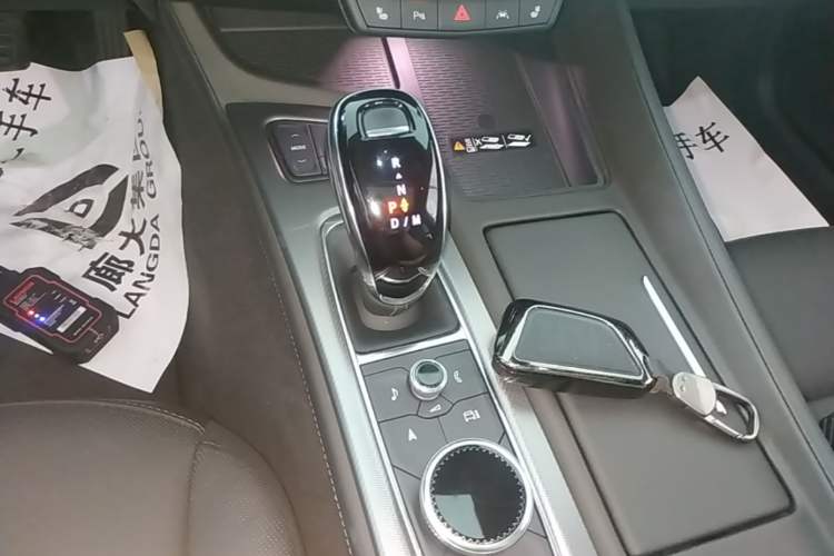 Used Cadillac CT5 2024 28T Luxury Pro Trim Gear Lever