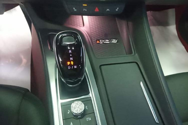 Used Cadillac CT5 2024 28T Luxury Pro Trim Gear Lever