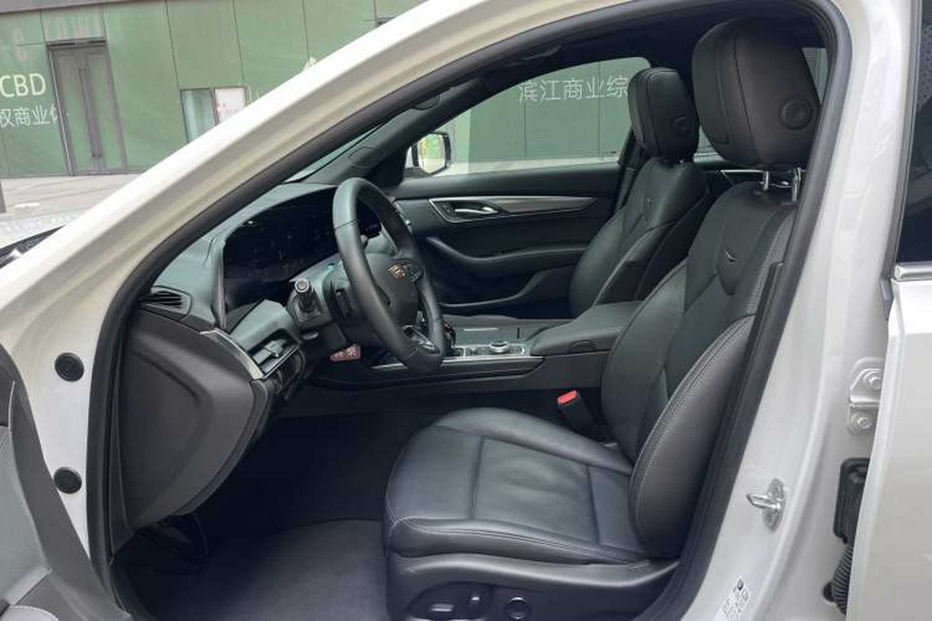 Used Cadillac CT5 2024 28T Luxury Pro Trim Interior 2