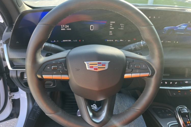 Used Cadillac CT5 2024 28T Luxury Pro Trim Interior 2