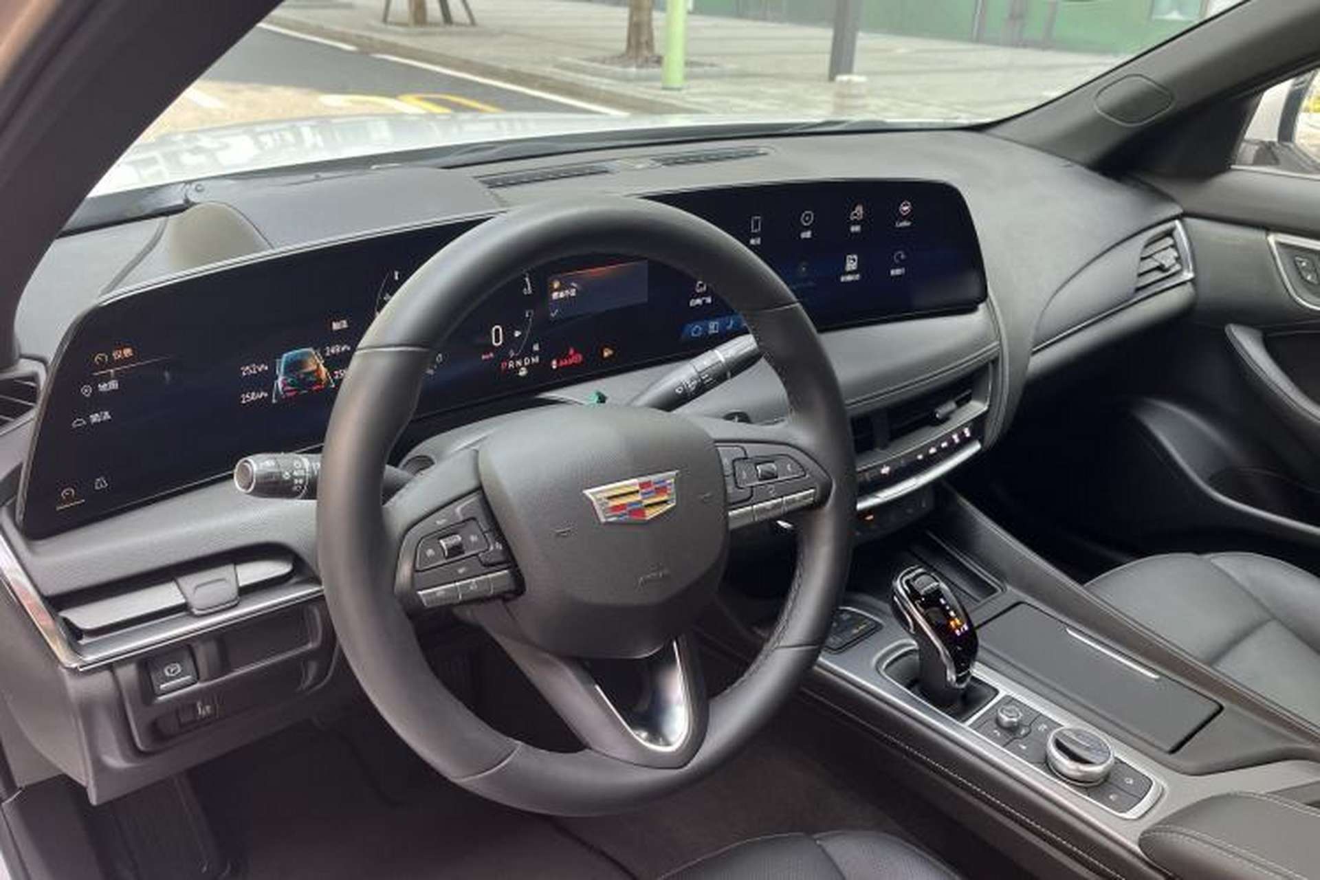 Used Cadillac CT5 2024 28T Luxury Pro Trim Interior 3
