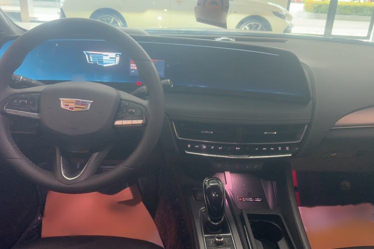 Used Cadillac CT5 2024 28T Luxury Pro Trim Interior 3
