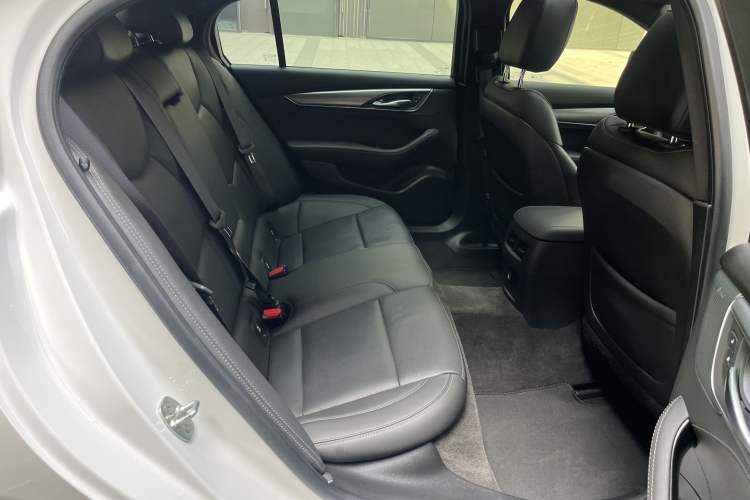 Used Cadillac CT5 2024 28T Luxury Pro Trim Interior 7
