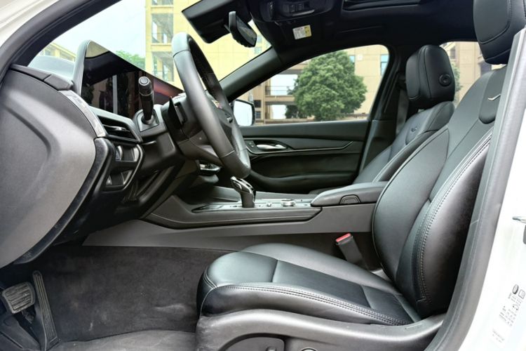 Used Cadillac CT5 2024 28T Prestige Edition Interior 8