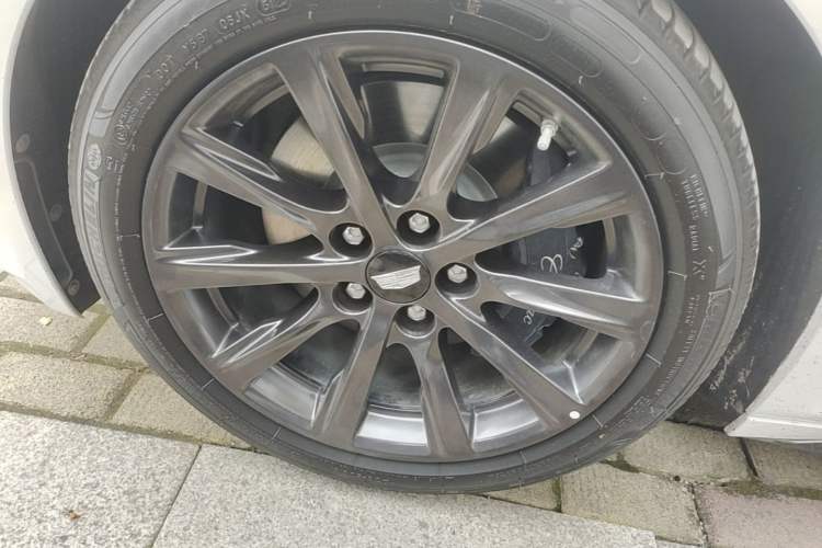 Used Cadillac CT5 2024 28T Prestige Edition Left Front Wheel Hub