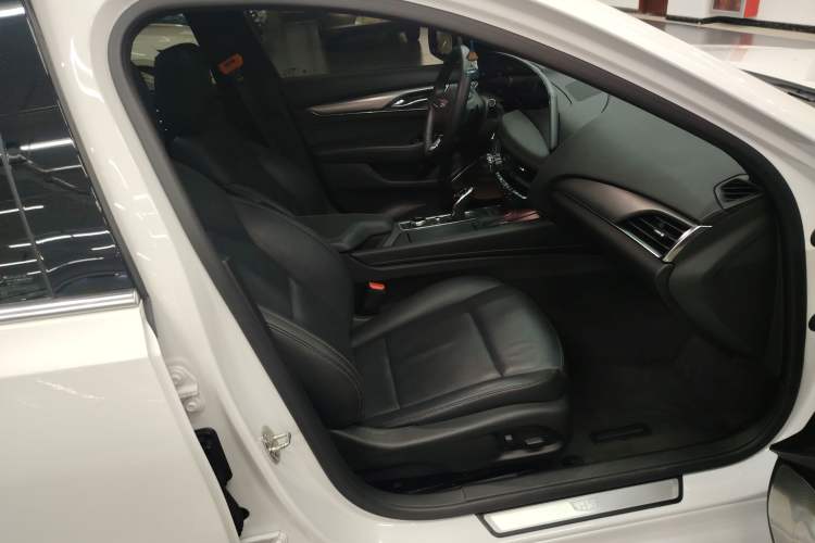 Used Cadillac CT5 2024 28T Luxury Pro Trim Right Front Seat
