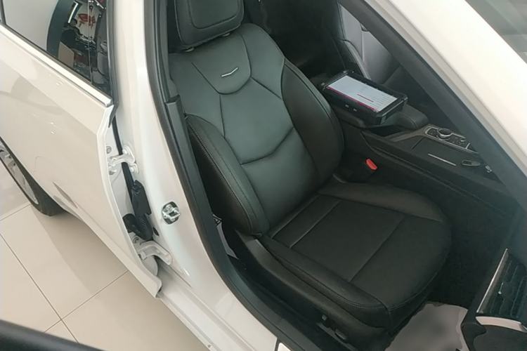 Used Cadillac CT5 2024 28T Luxury Pro Trim Right Front Seat