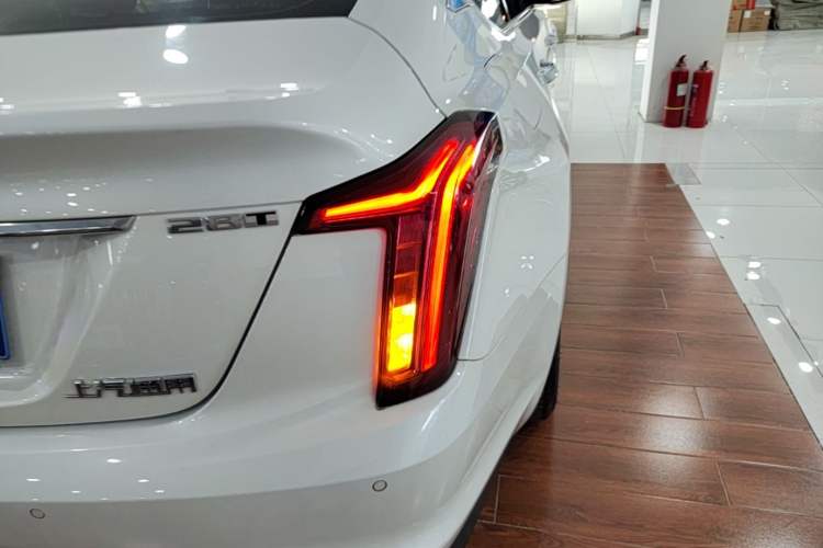 Used Cadillac CT5 2024 28T Luxury Pro Trim Right Rear Taillight