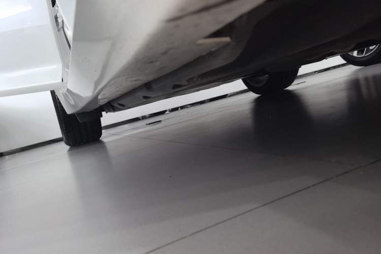Used Cadillac CT5 2024 28T Luxury Pro Trim Right Side Sill